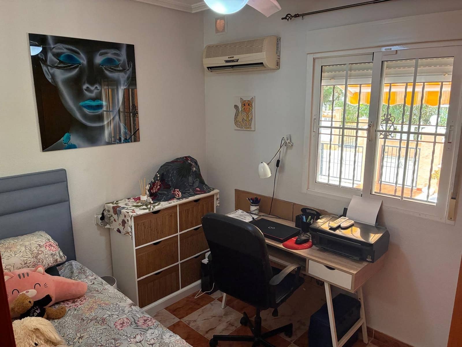 2 soverom Kjedet enebolig til salgs i Orihuela Costa med svømmebasseng - € 249 995 (Ref: 10004370)