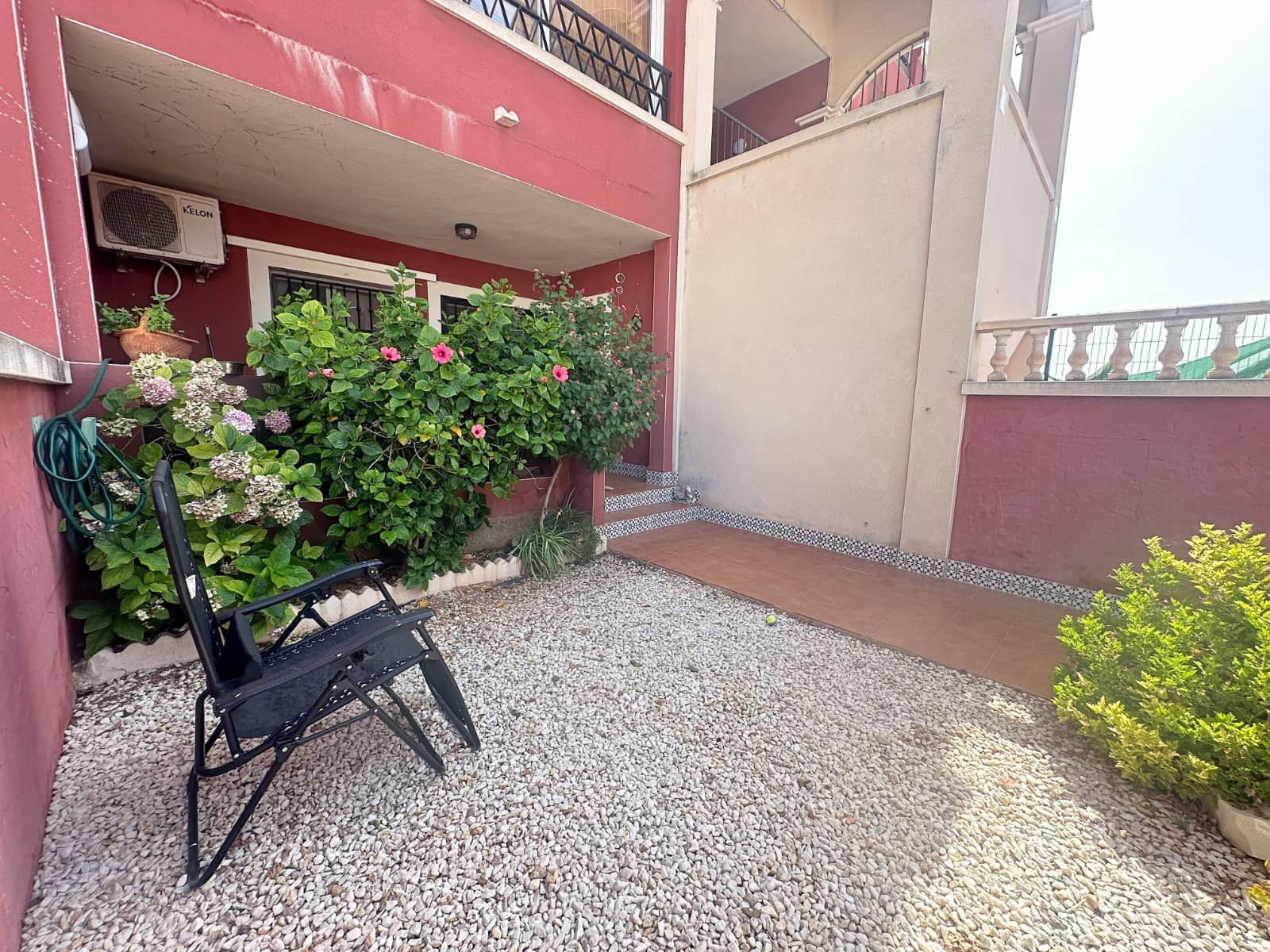 2 soverom Bungalow til salgs i Torrevieja med svømmebasseng - € 162 500 (Ref: 10004373)