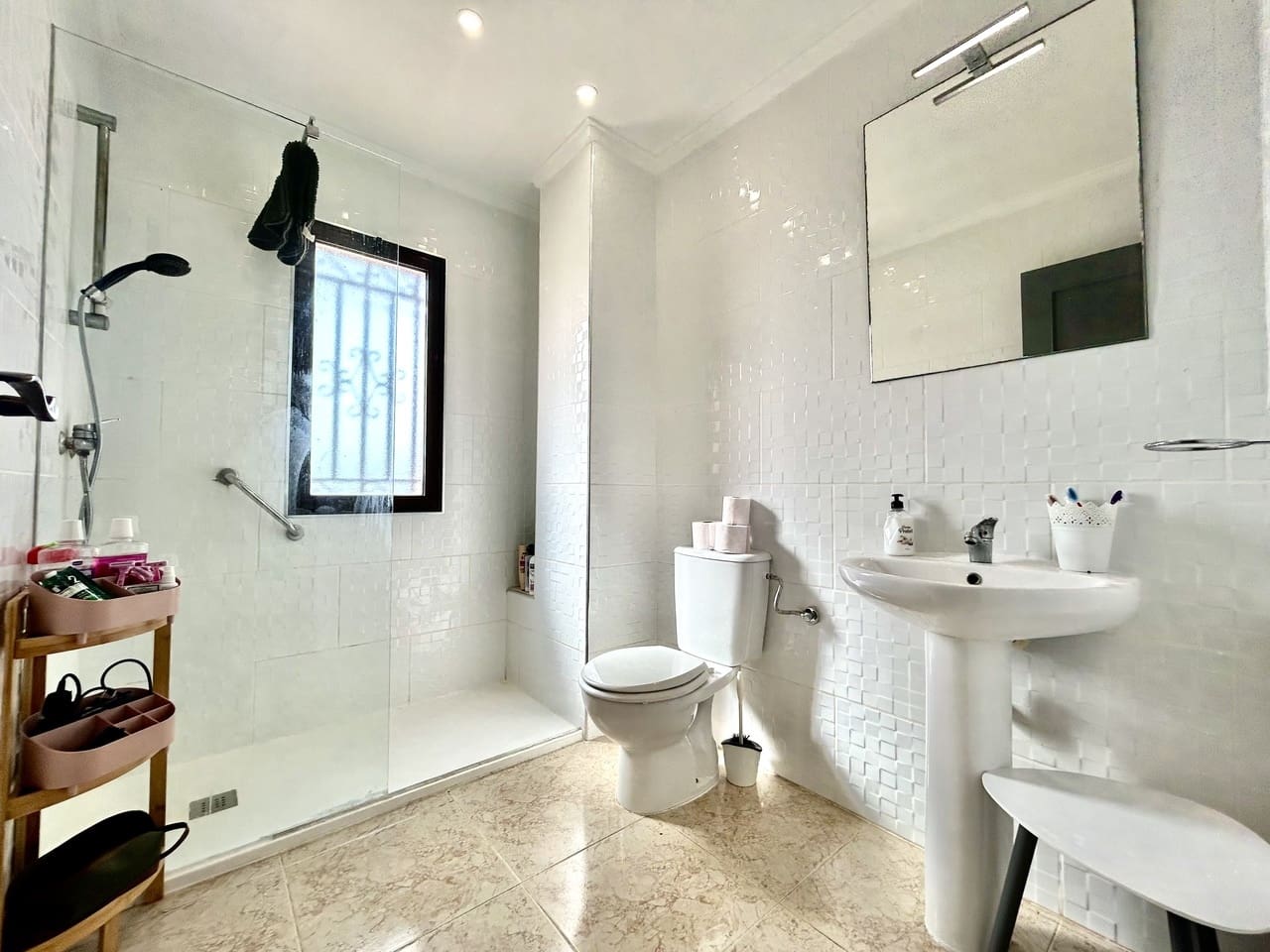 2 bedroom Villa for sale in Villamartin with pool garage - € 220,000 (Ref: 10004374)