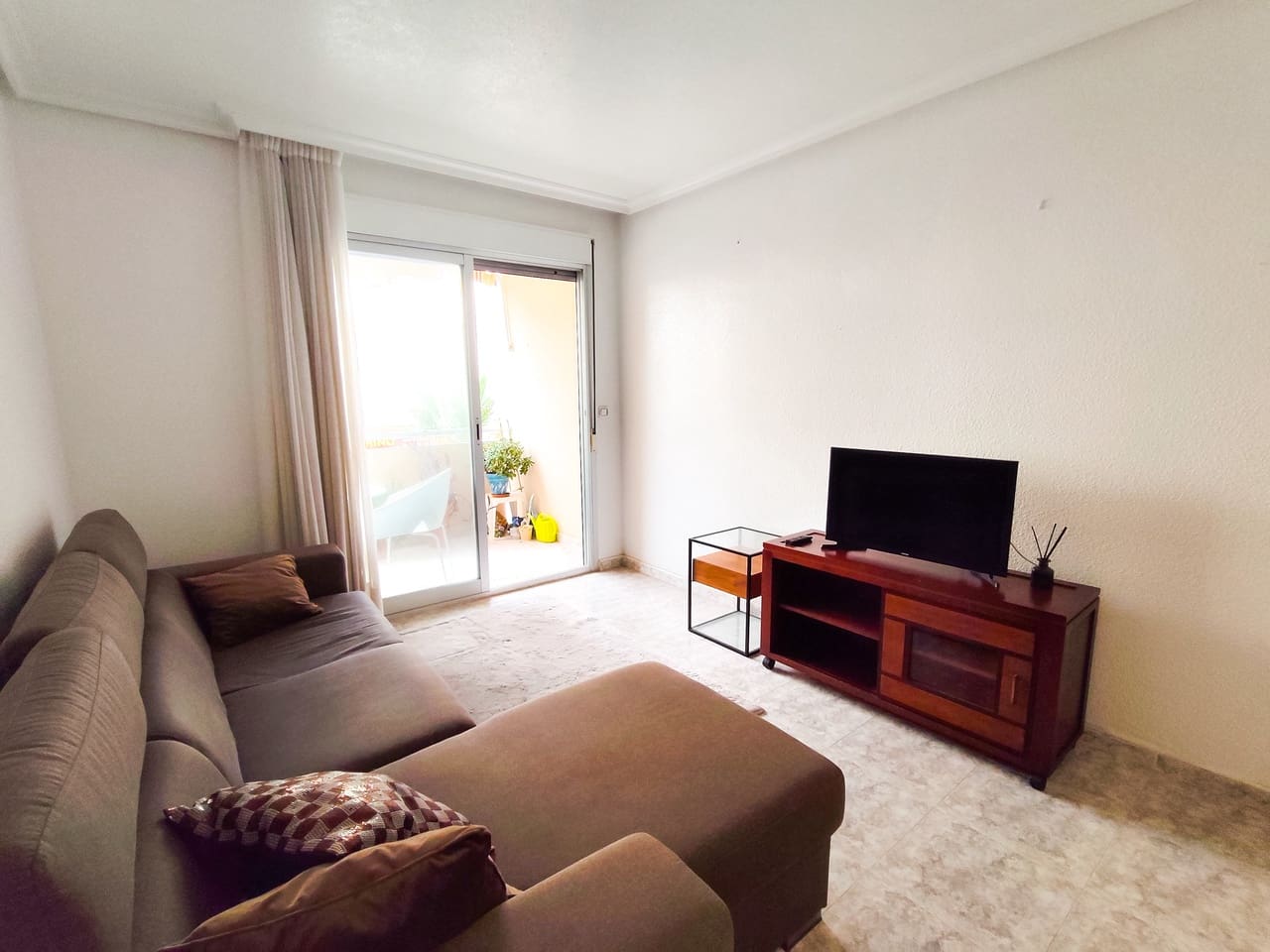 2 bedroom Apartment for sale in Guardamar del Segura - € 200,000 (Ref: 10004375)
