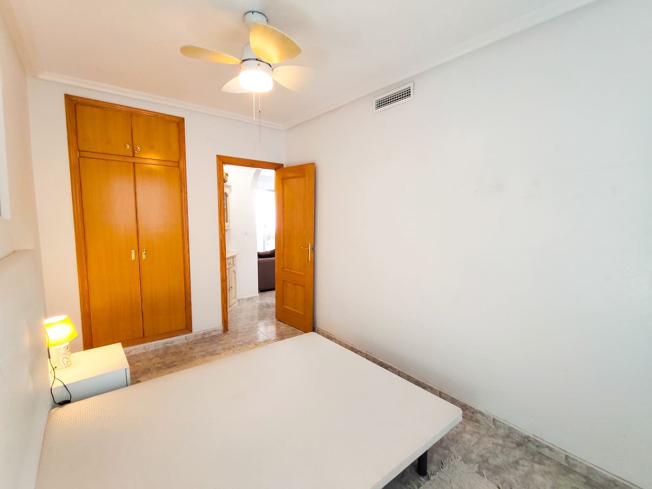 2 bedroom Apartment for sale in Guardamar del Segura - € 200,000 (Ref: 10004375)