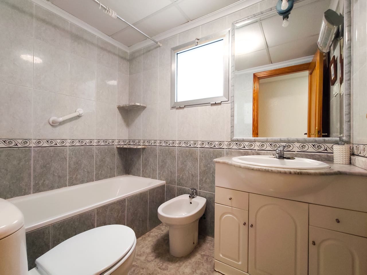 2 bedroom Apartment for sale in Guardamar del Segura - € 200,000 (Ref: 10004375)