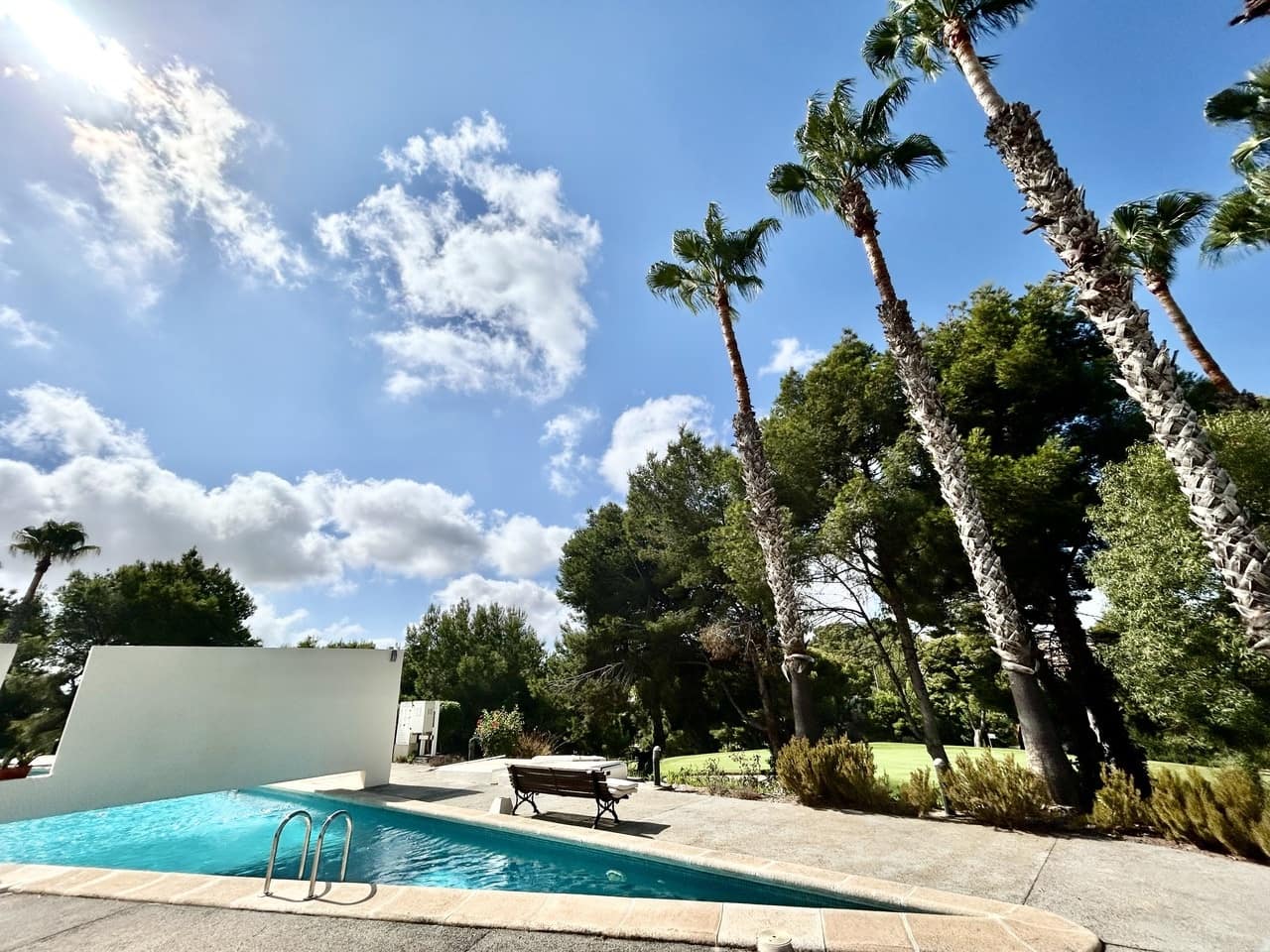 3 soverom Villa til salgs i Villamartin med svømmebasseng garasje - € 524 995 (Ref: 10005903)