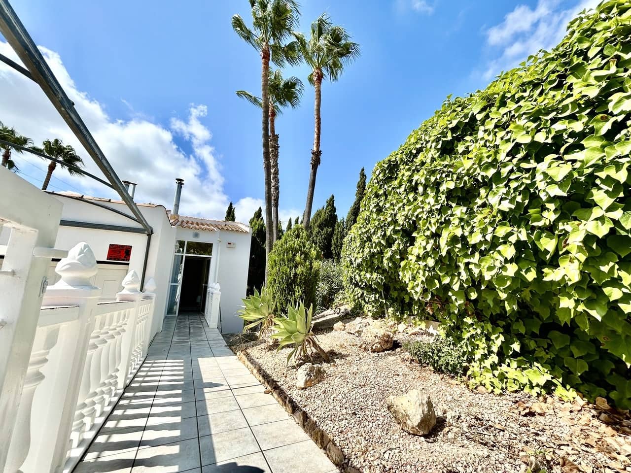 3 soverom Villa til salgs i Villamartin med svømmebasseng garasje - € 524 995 (Ref: 10005903)