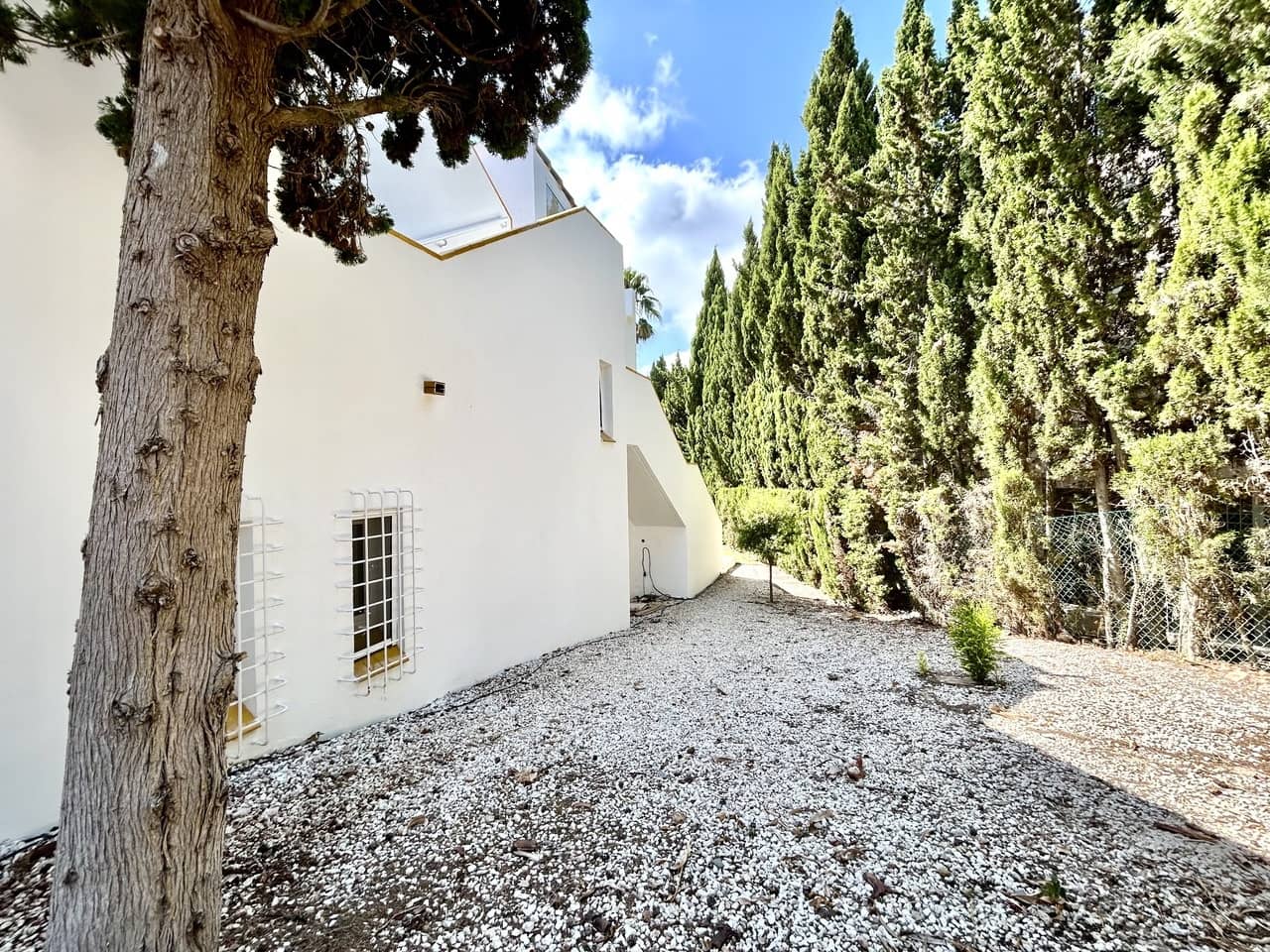 3 soverom Villa til salgs i Villamartin med svømmebasseng garasje - € 524 995 (Ref: 10005903)