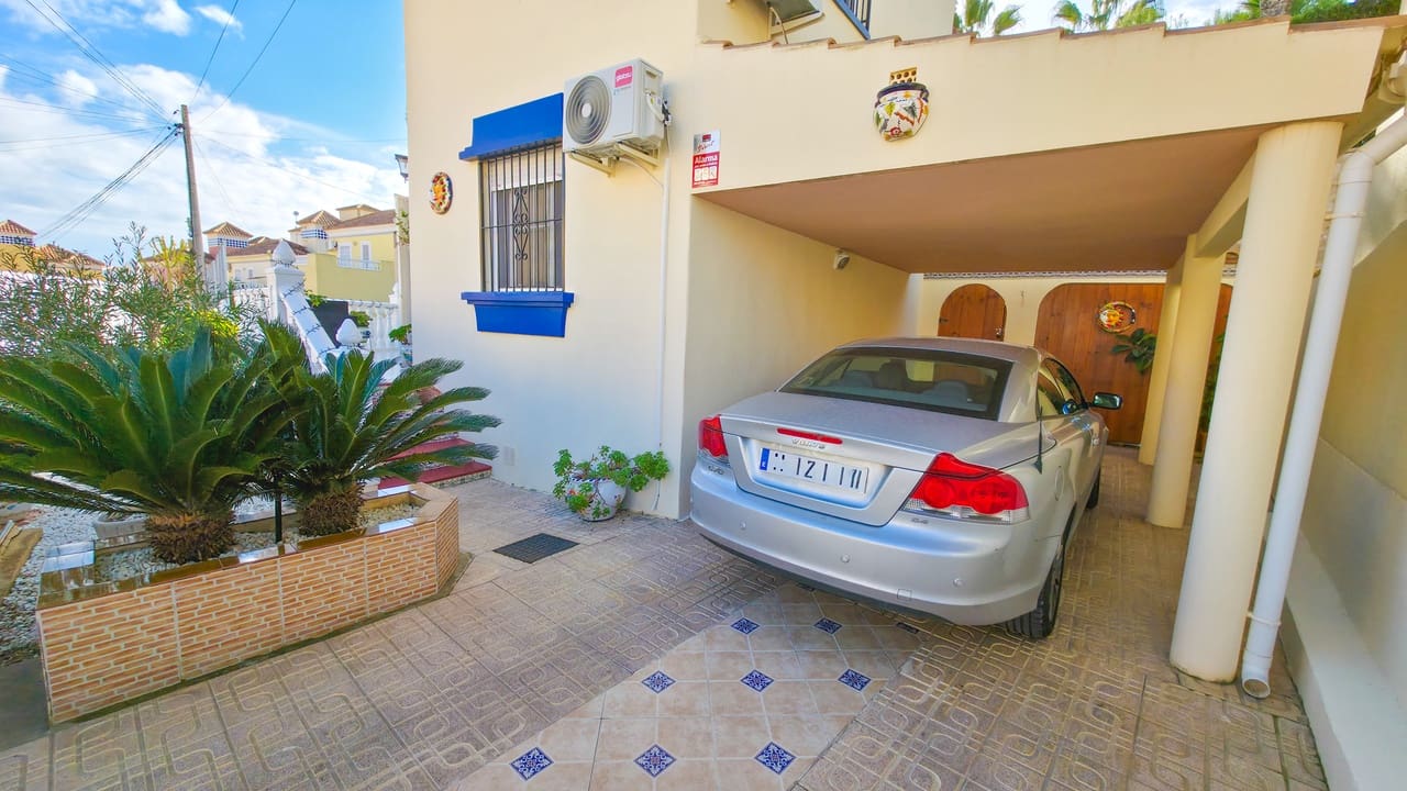 3 makuuhuone Huvila myytävänä paikassa Villamartin mukana 
autotalli - 269 995 € (Ref: 10008143)