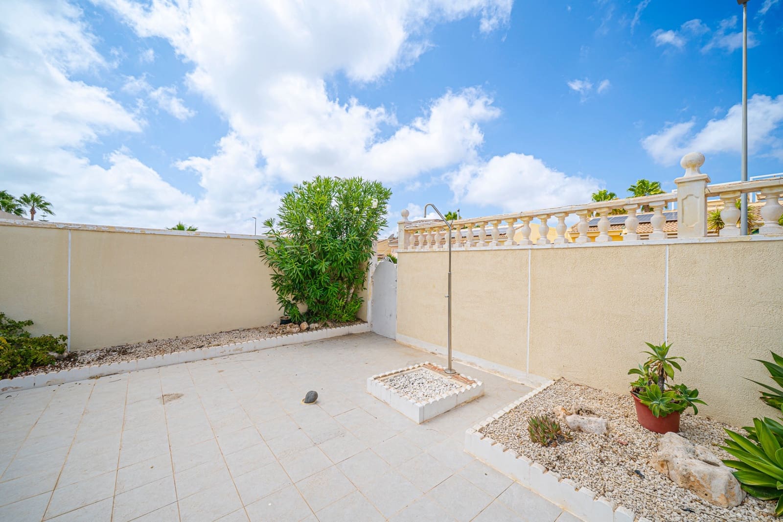 3 slaapkamer Villa te koop in Ciudad Quesada met zwembad - € 399.000 (Ref: 10012293)