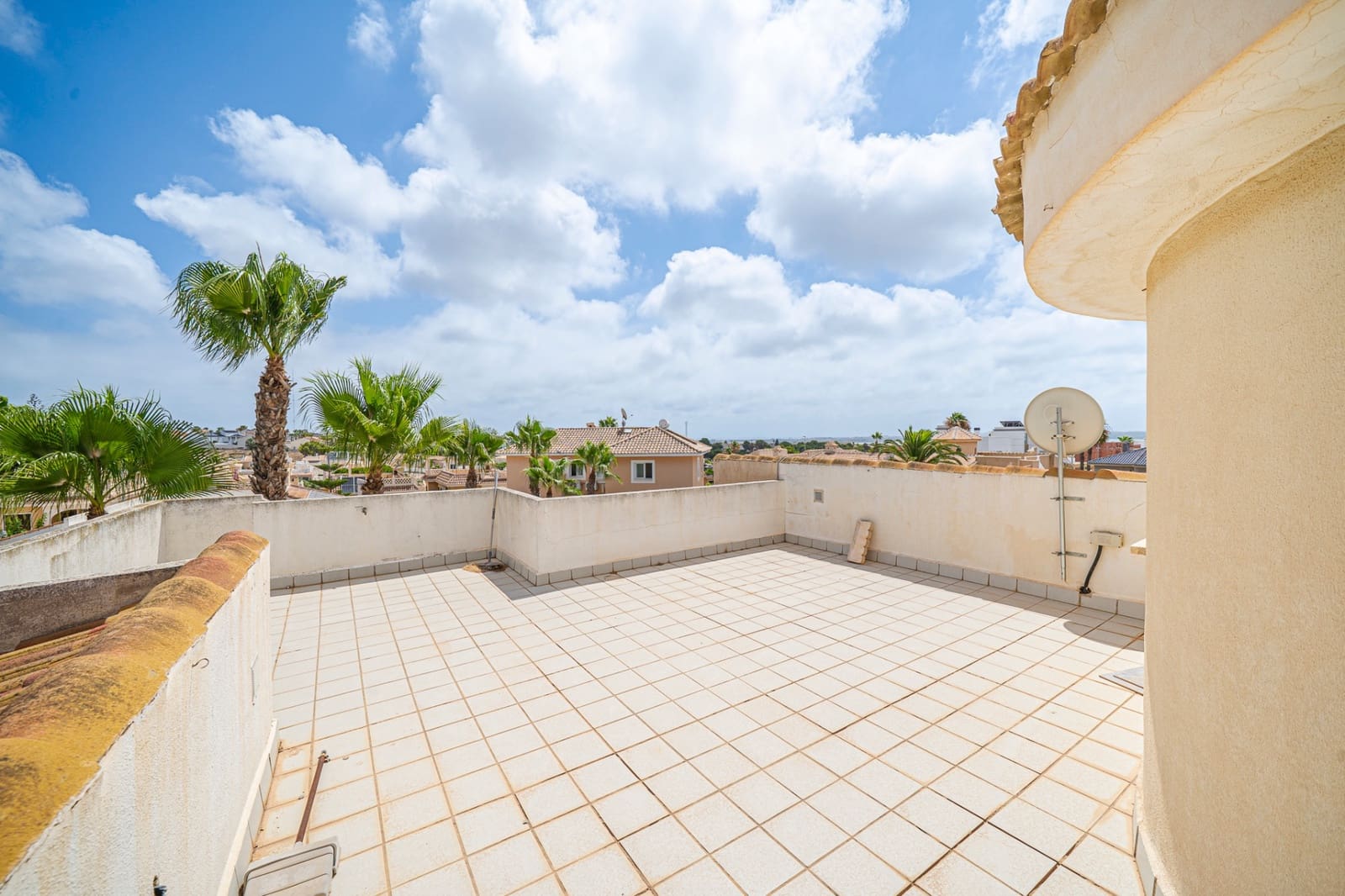 3 slaapkamer Villa te koop in Ciudad Quesada met zwembad - € 399.000 (Ref: 10012293)