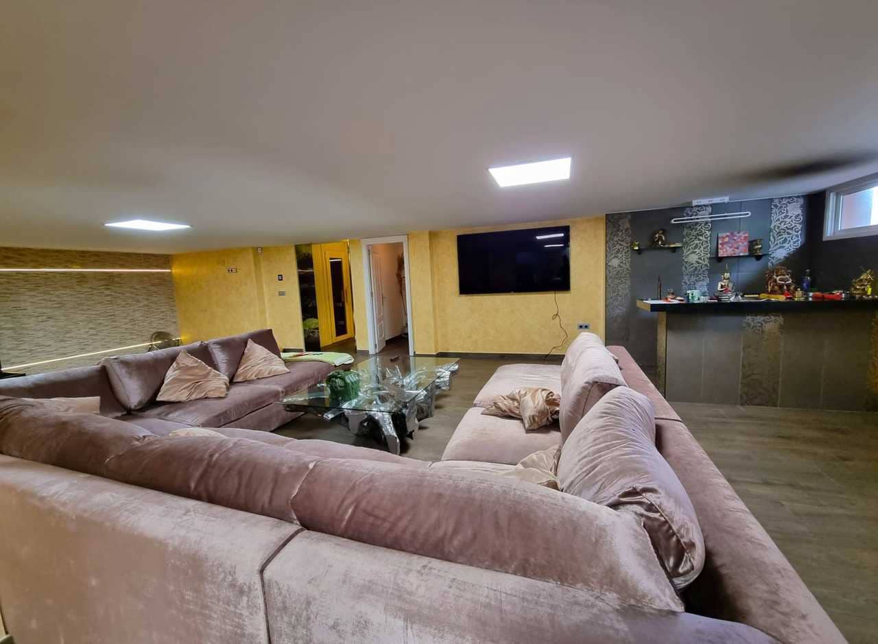 5 bedroom Villa for sale in La Mata with pool garage - € 1,170,000 (Ref: 10015922)