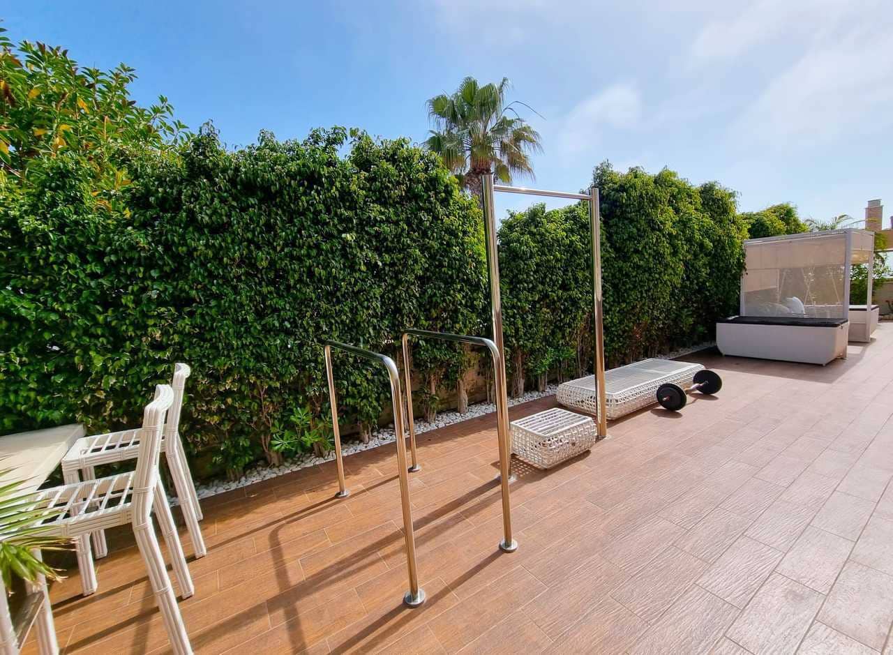 5 bedroom Villa for sale in La Mata with pool garage - € 1,170,000 (Ref: 10015922)