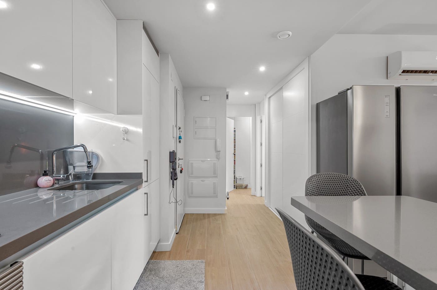 2 soverom Leilighet til salgs i Villamartin med svømmebasseng garasje - € 254 900 (Ref: 10018117)