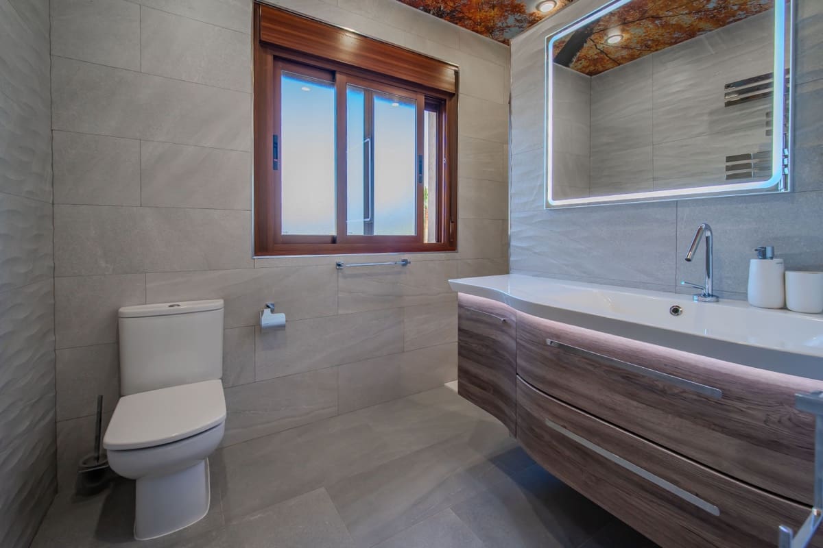 6 bedroom Villa for sale in Torremendo with pool - € 2,250,000 (Ref: 10021217)