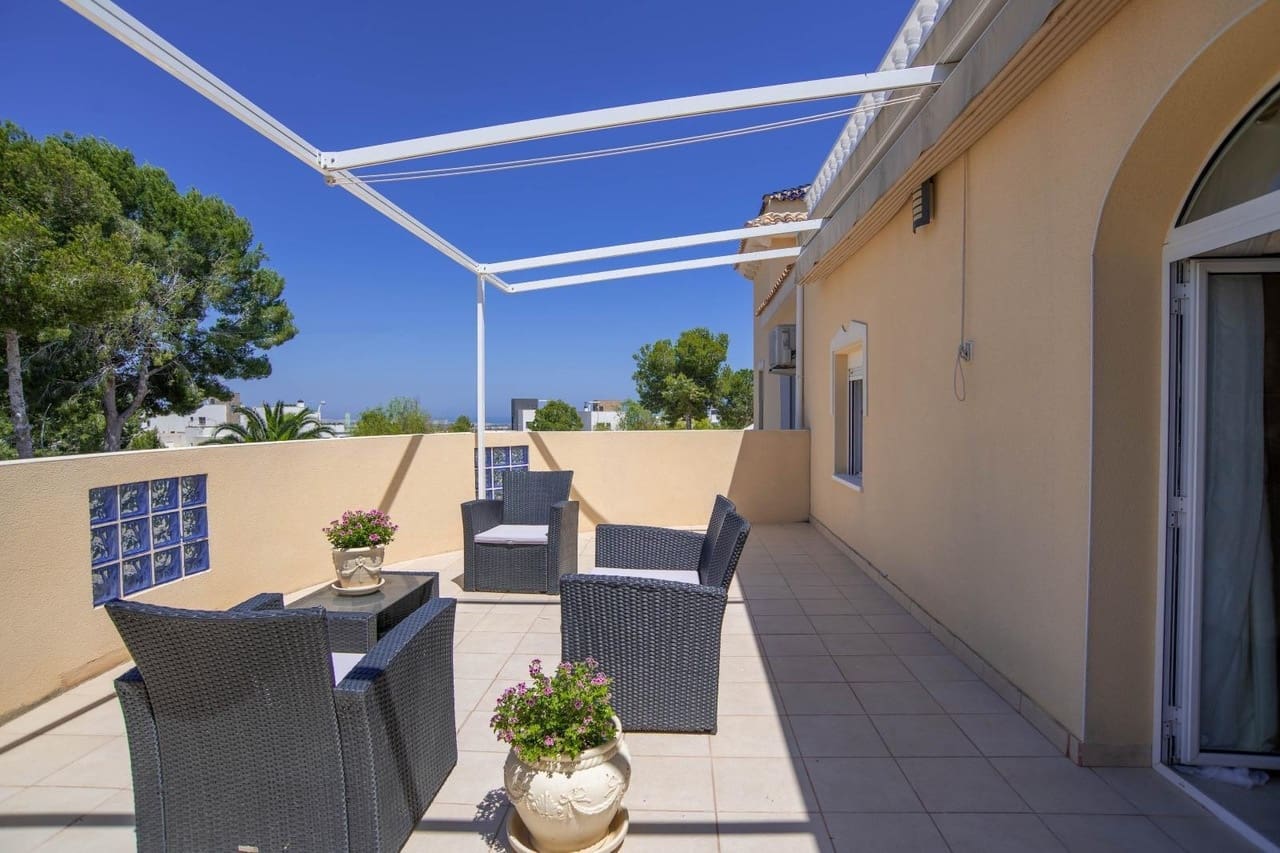 4 slaapkamer Villa te koop in San Miguel de Salinas met zwembad garage - € 799.000 (Ref: 10021219)
