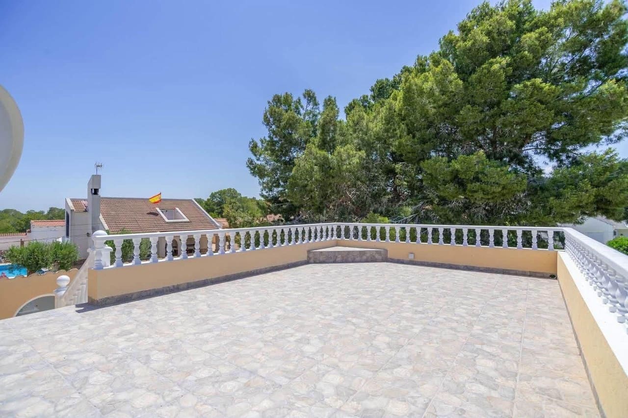 4 slaapkamer Villa te koop in San Miguel de Salinas met zwembad garage - € 799.000 (Ref: 10021219)