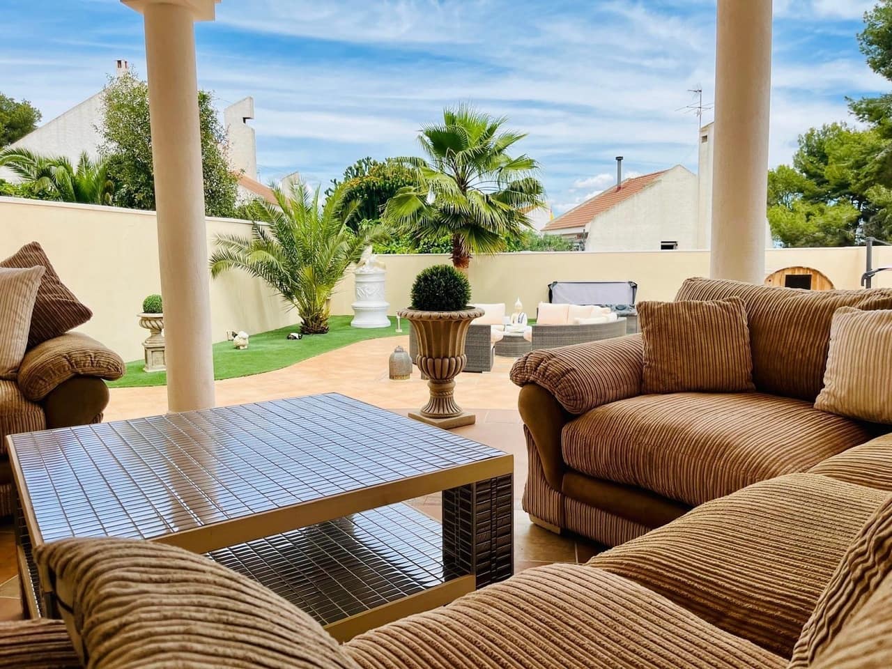 4 slaapkamer Villa te koop in San Miguel de Salinas met zwembad garage - € 799.000 (Ref: 10021219)