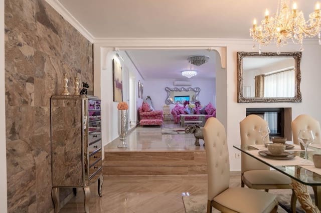 4 slaapkamer Villa te koop in San Miguel de Salinas met zwembad garage - € 799.000 (Ref: 10021219)
