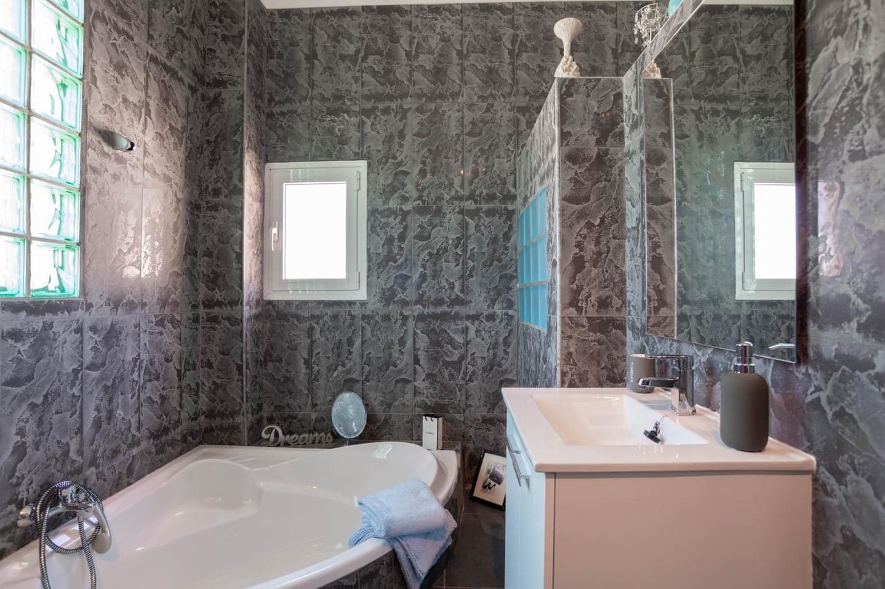 4 slaapkamer Villa te koop in San Miguel de Salinas met zwembad garage - € 799.000 (Ref: 10021219)