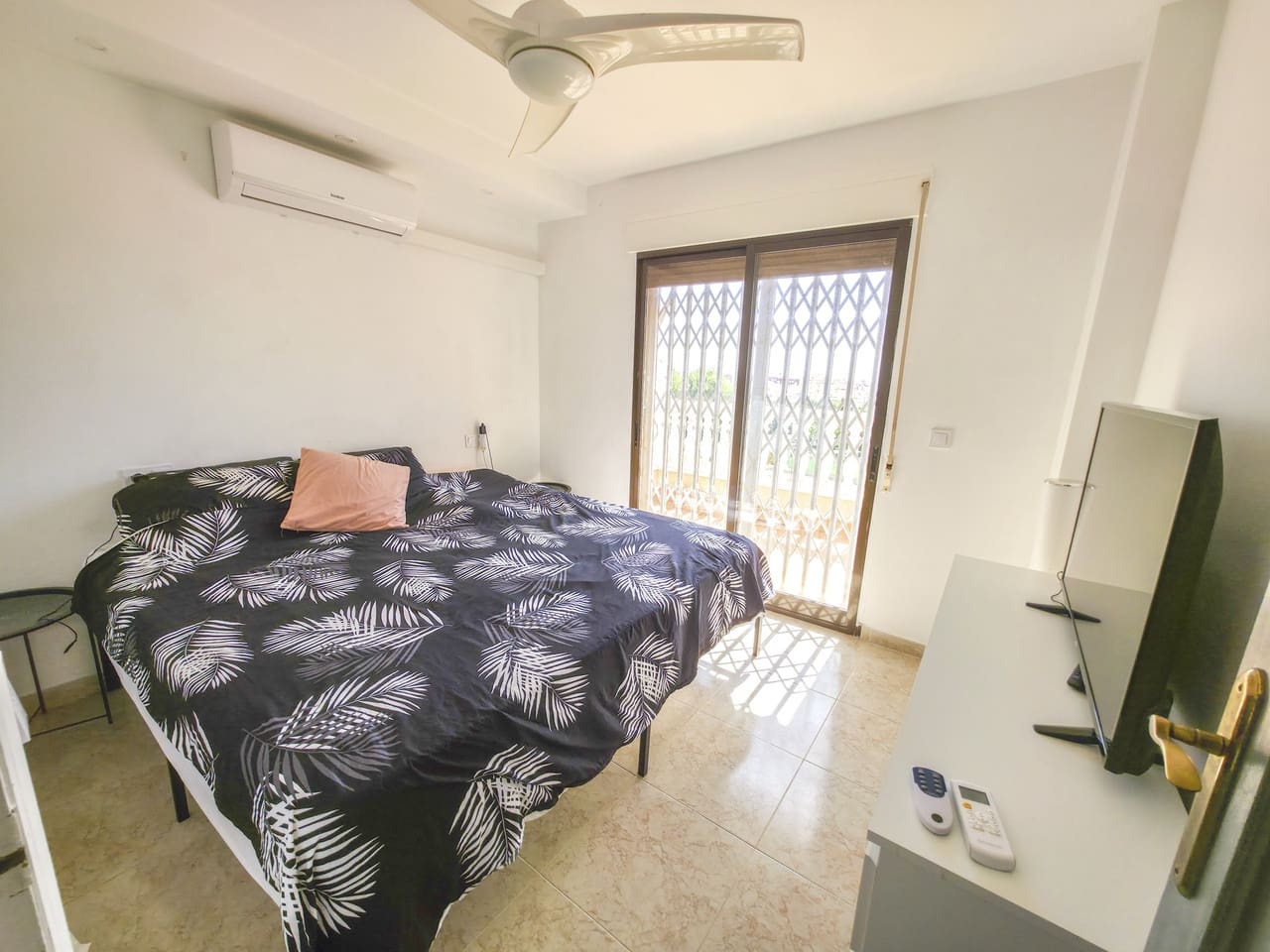 2 bedroom Villa for sale in Villamartin with pool garage - € 217,950 (Ref: 10023014)