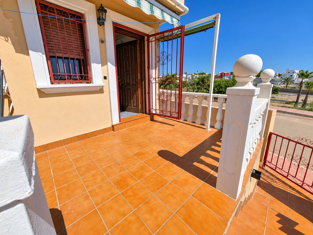 2 bedroom Villa for sale in Villamartin with pool garage - € 217,950 (Ref: 10023014)