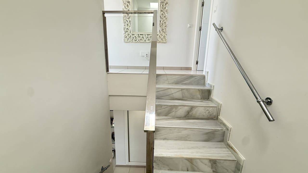 3 quarto Casa em Banda para venda em Cabo Roig com piscina garagem - 395 000 € (Ref: 10023455)