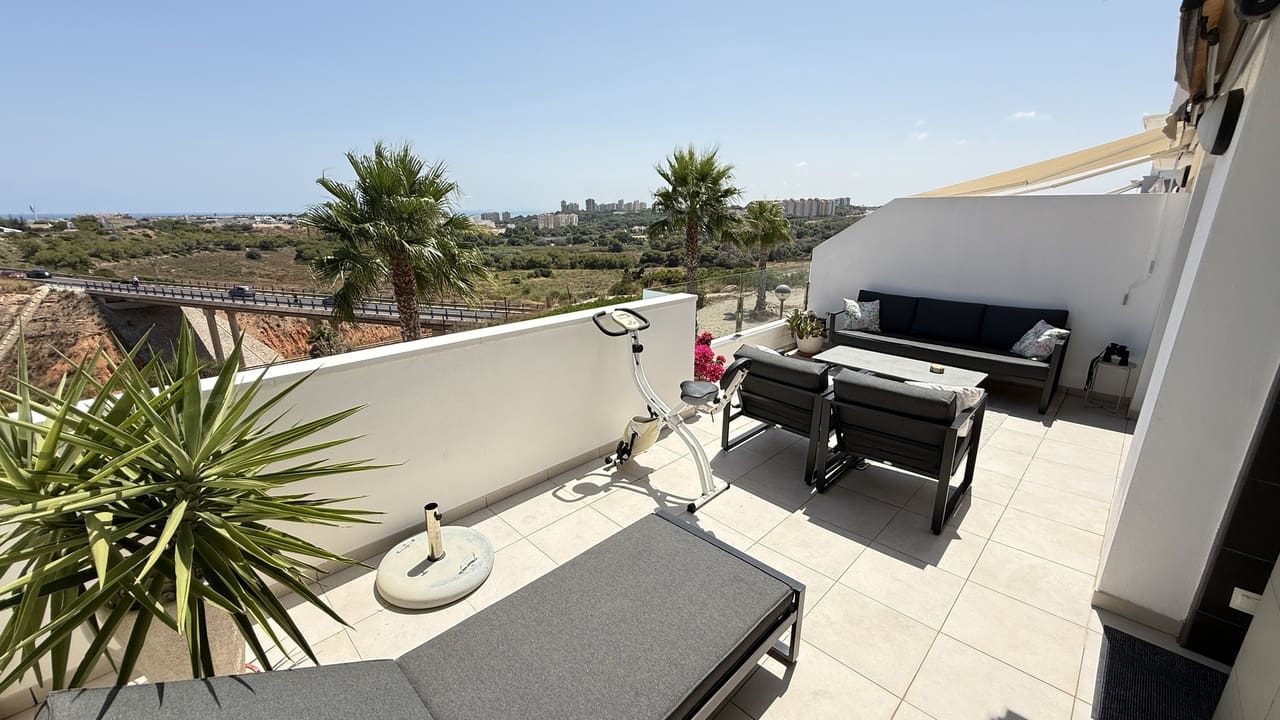 3 quarto Casa em Banda para venda em Cabo Roig com piscina garagem - 395 000 € (Ref: 10023455)
