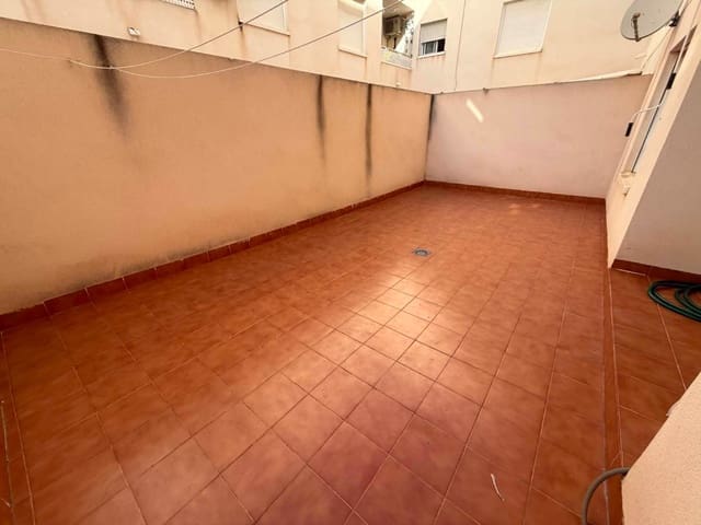 3 bedroom Apartment for sale in Almoradí with pool - € 125,000 (Ref: 10026283)
