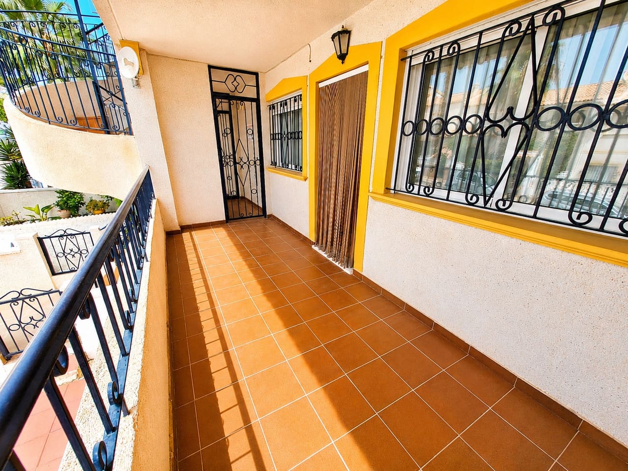 2 soveværelse Lejlighed til salg i Villamartin med swimmingpool - € 134.950 (Ref: 10033201)