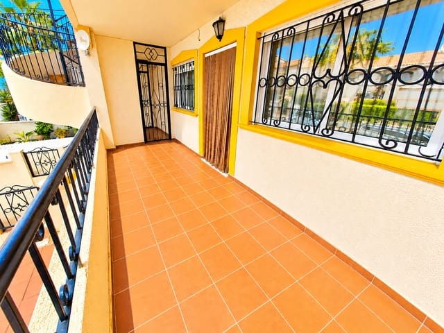 Apartamento de 2 habitaciones en Villamartin, Orihuela en venta con piscina - 134.950 € (Ref: 10033201)