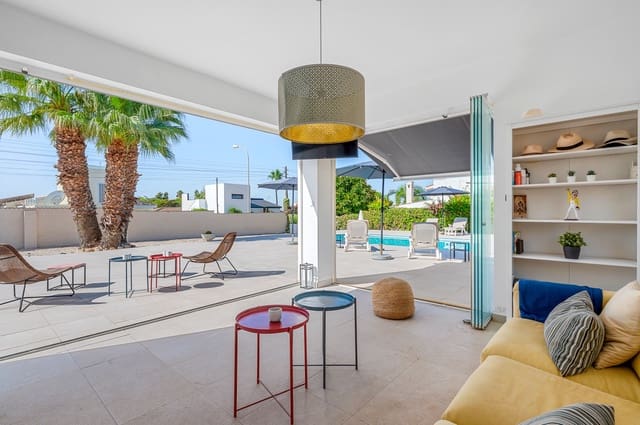 3 quarto Moradia para venda em Ciudad Quesada, Rojales com piscina garagem - 575 000 € (Ref: 10033271)