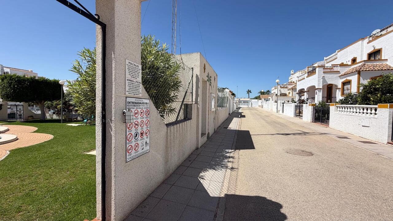 3 sovrum Hus till salu i Vistabella med pool - 199 900 € (Ref: 10040211)