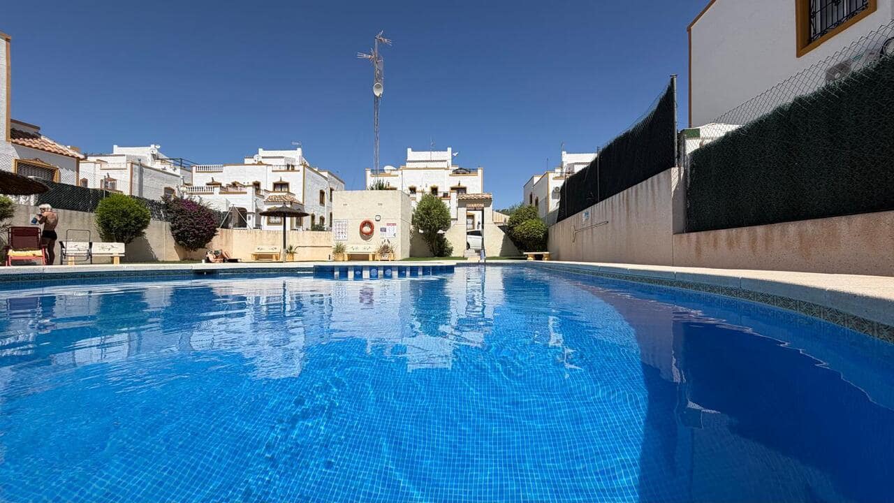 3 sovrum Hus till salu i Vistabella med pool - 199 900 € (Ref: 10040211)