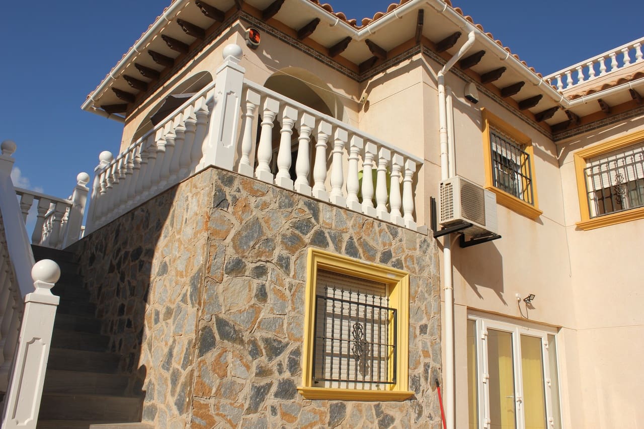5 soverom Villa til salgs i La Zenia med svømmebasseng garasje - € 359 995 (Ref: 10042082)