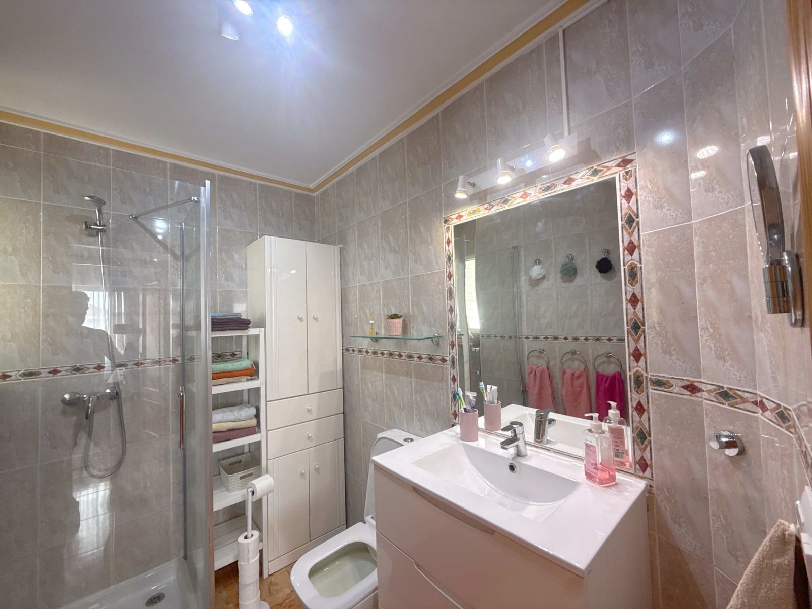 2 Zimmer Apartment zu verkaufen in Cabo Roig mit Pool Garage - 179.950 € (Ref: 10048378)
