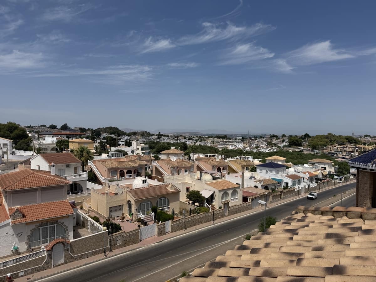 2 soverom Leilighet til salgs i Villamartin med svømmebasseng - € 139 995 (Ref: 10051929)