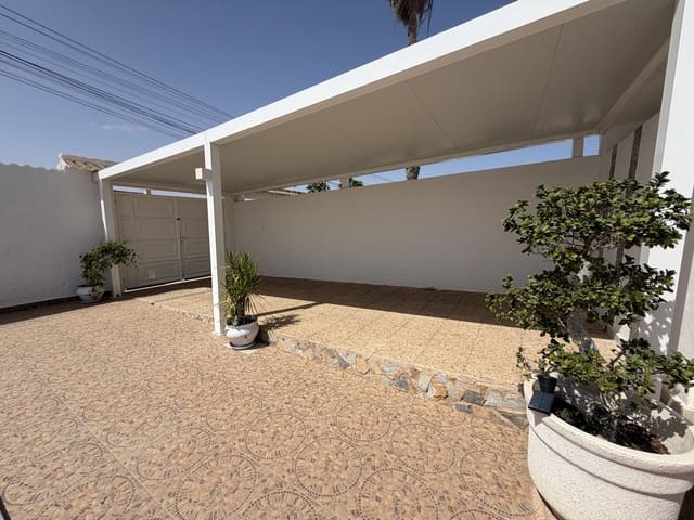 3 chambre Bungalow à vendre à San Luis, Torrevieja avec piscine - 399 900 € (Ref: 10051931)
