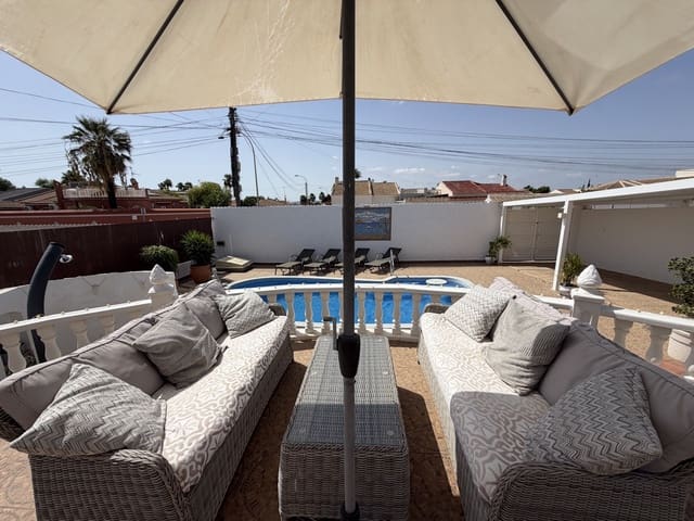 3 chambre Bungalow à vendre à San Luis, Torrevieja avec piscine - 399 900 € (Ref: 10051931)