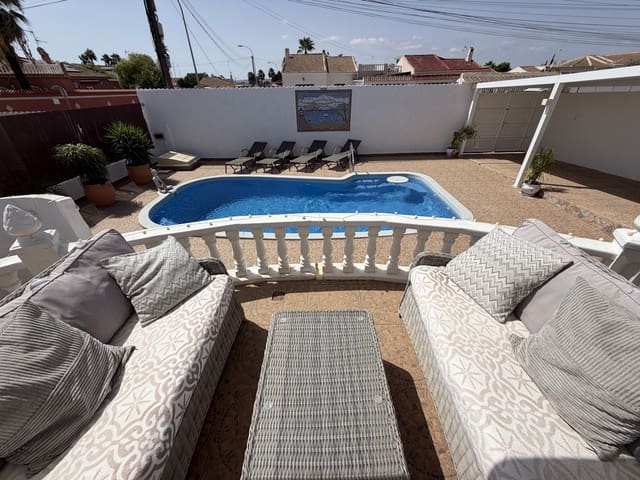 3 chambre Bungalow à vendre à San Luis, Torrevieja avec piscine - 399 900 € (Ref: 10051931)