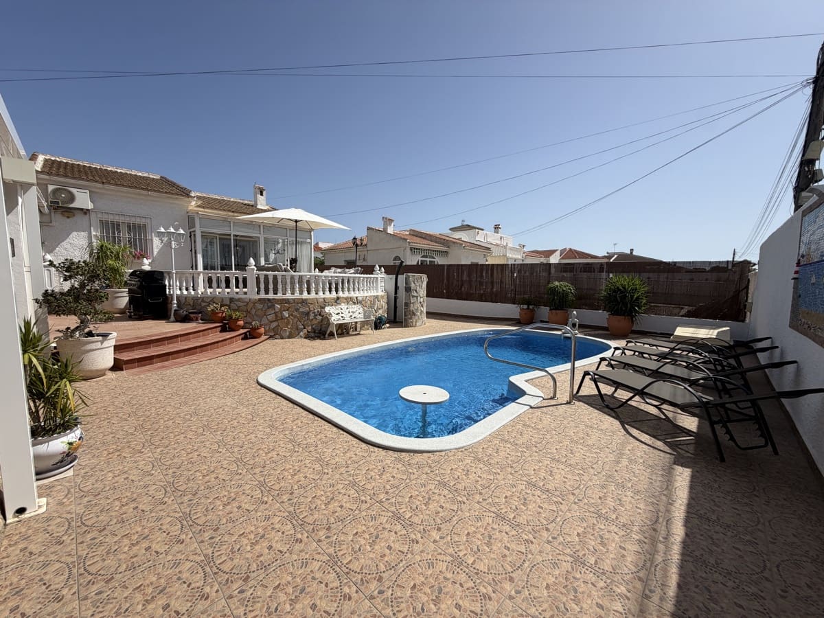 3 sypialnia Bungalow na sprzedaż w San Luis z basenem - 399 900 € (Ref: 10051931)