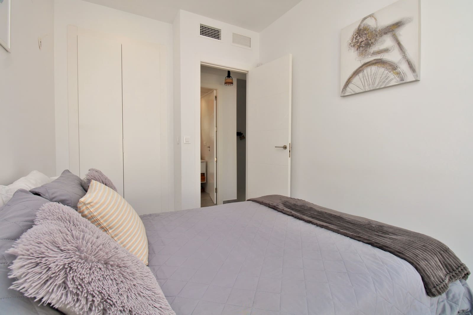 3 bedroom Villa for sale in Villamartin with pool - € 354,900 (Ref: 10051936)