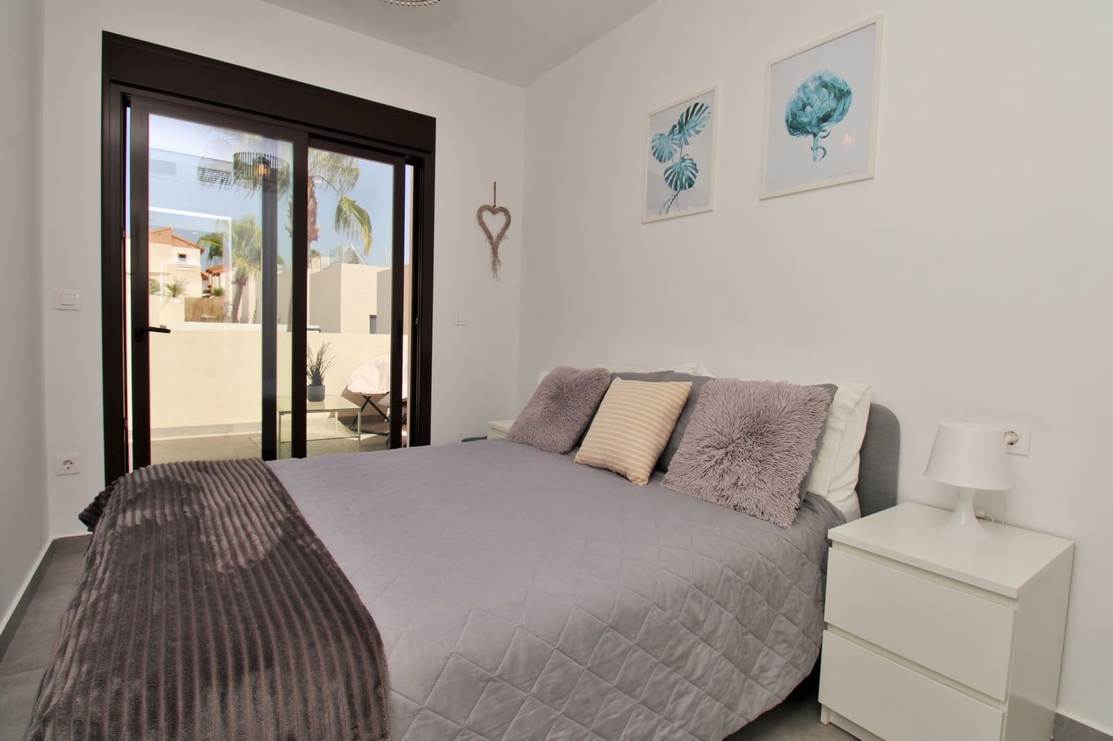 3 bedroom Villa for sale in Villamartin with pool - € 354,900 (Ref: 10051936)