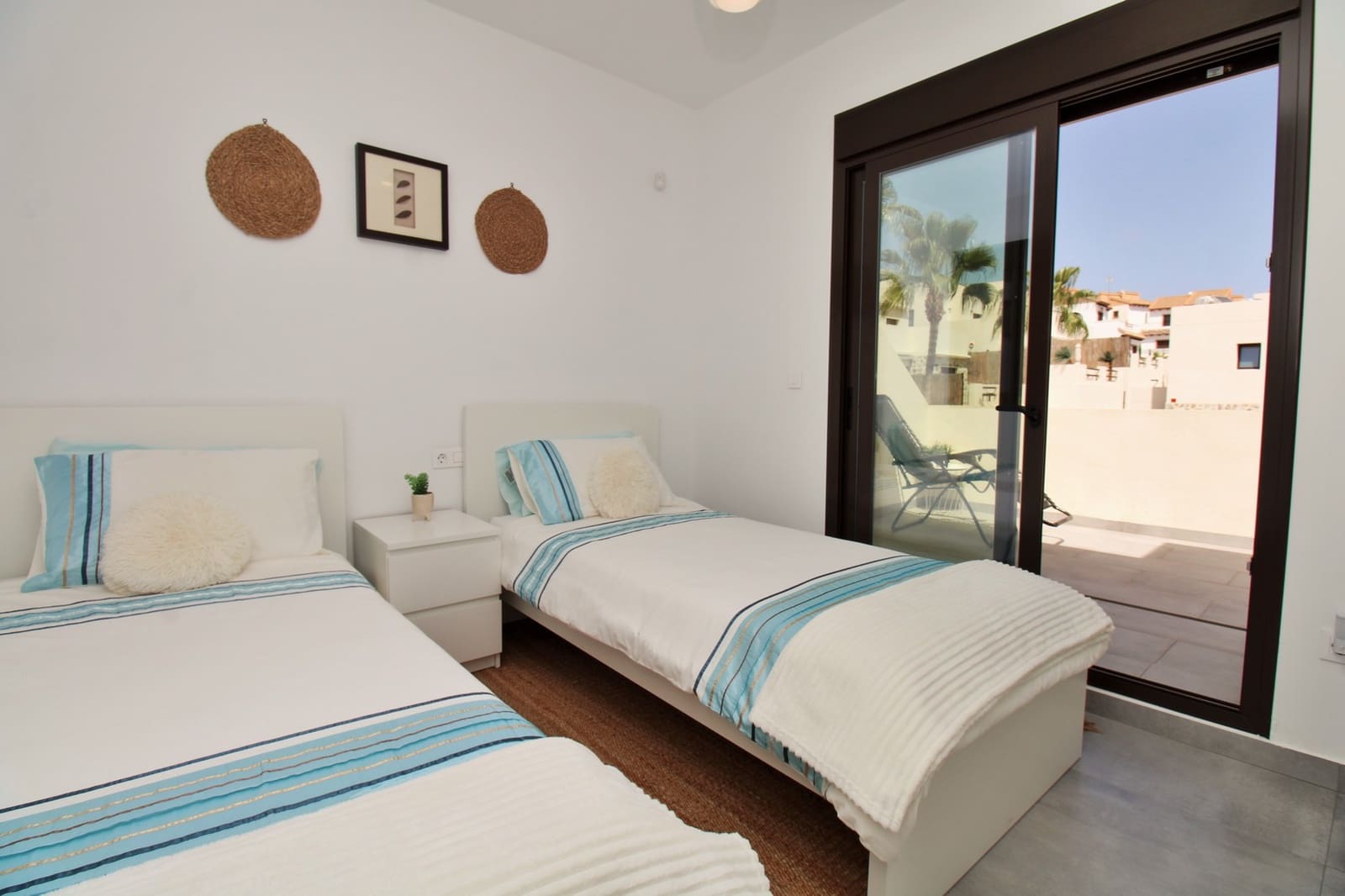 3 bedroom Villa for sale in Villamartin with pool - € 354,900 (Ref: 10051936)