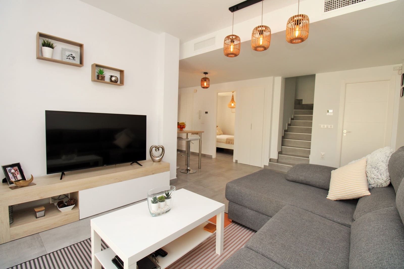 3 bedroom Villa for sale in Villamartin with pool - € 354,900 (Ref: 10051936)