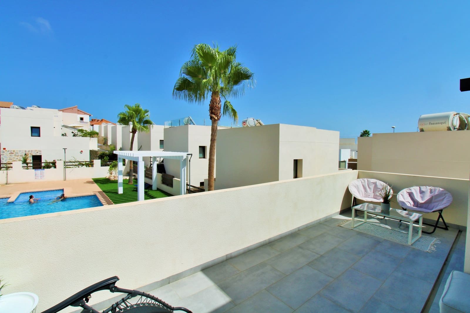 3 bedroom Villa for sale in Villamartin with pool - € 354,900 (Ref: 10051936)