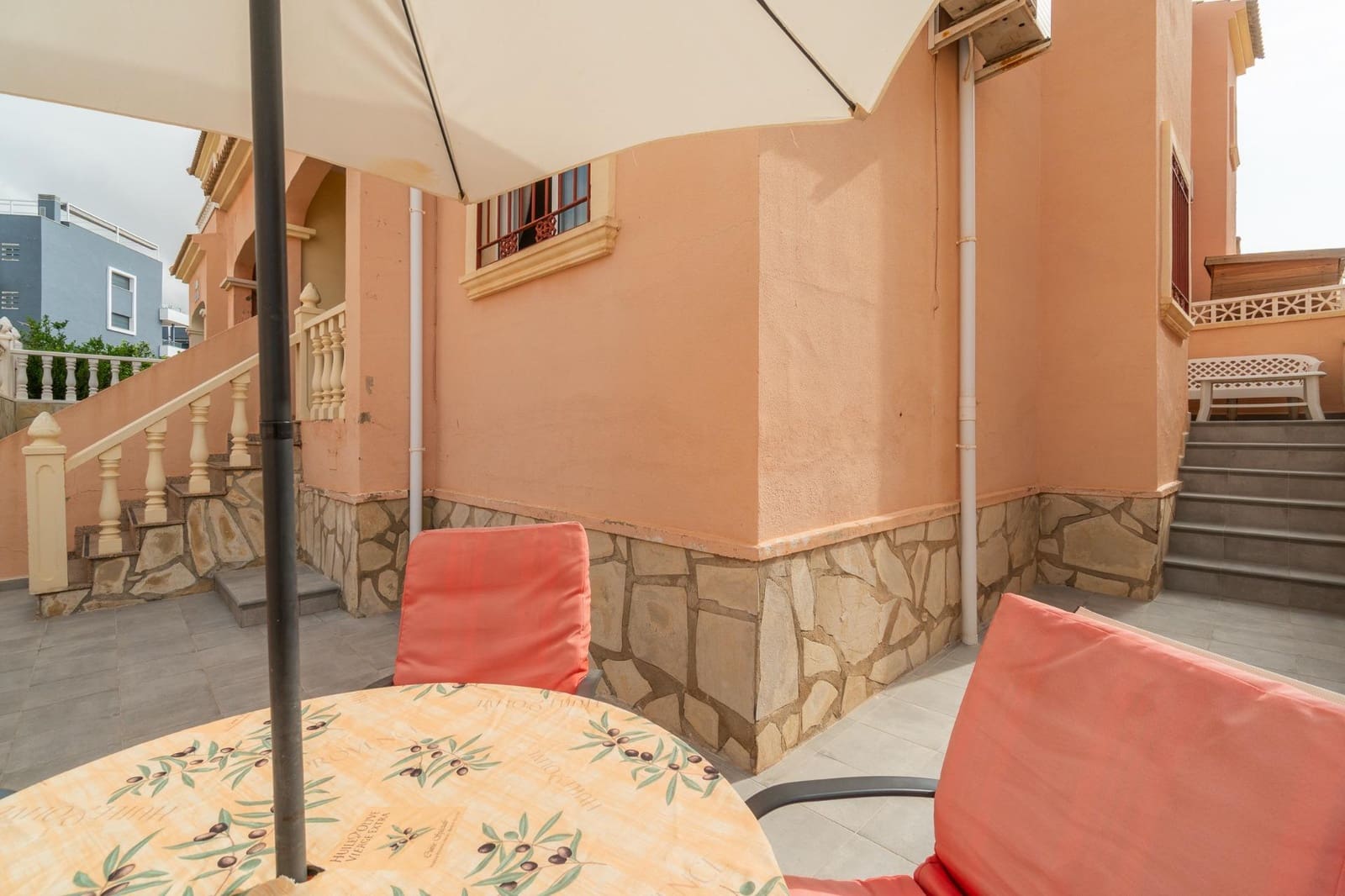 3 soveværelse Byhus til salg i Orihuela Costa med swimmingpool - € 225.000 (Ref: 10055766)