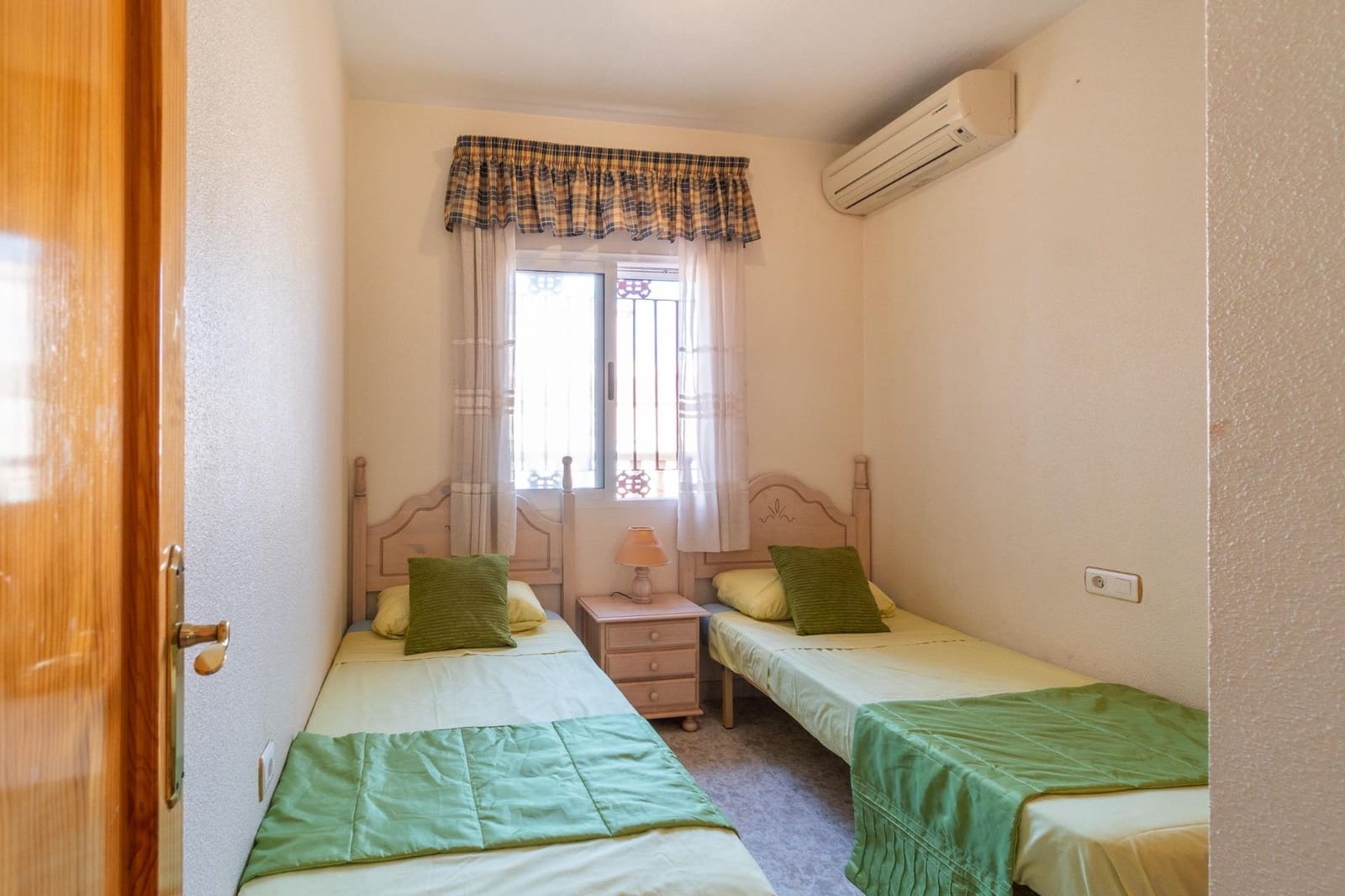 3 soveværelse Byhus til salg i Orihuela Costa med swimmingpool - € 225.000 (Ref: 10055766)
