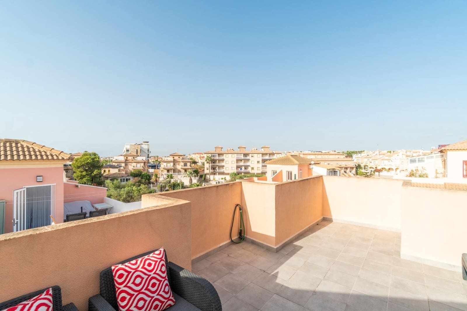 3 soveværelse Byhus til salg i Orihuela Costa med swimmingpool - € 225.000 (Ref: 10055766)
