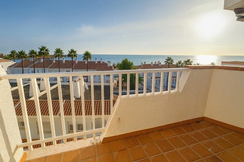 Casa de 3 habitaciones en Dehesa de Campoamor en venta con piscina - 375.000 € (Ref: 10060756)