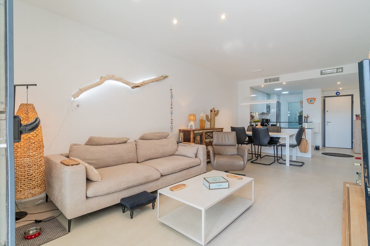 3 sypialnia Apartament na sprzedaż w Playa Flamenca z basenem garażem - 450 000 € (Ref: 10063013)