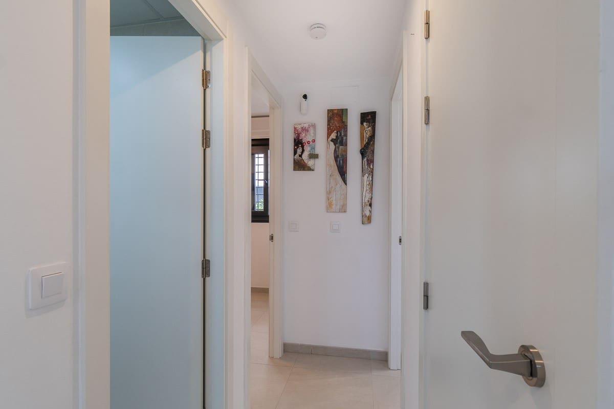 3 sypialnia Apartament na sprzedaż w Playa Flamenca z basenem garażem - 450 000 € (Ref: 10063013)