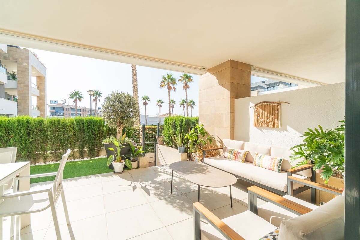 3 sypialnia Apartament na sprzedaż w Playa Flamenca z basenem garażem - 450 000 € (Ref: 10063013)
